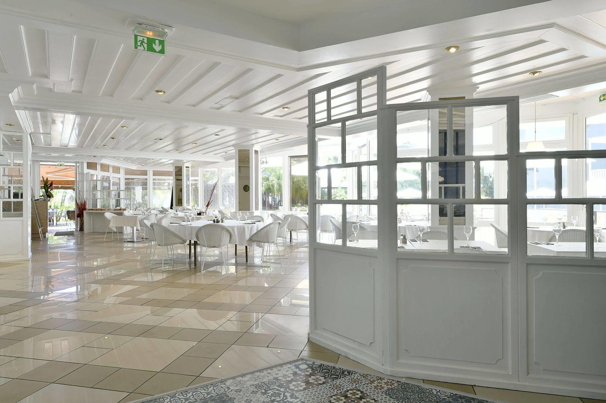Hotel Le Saint Denis Exteriör bild
