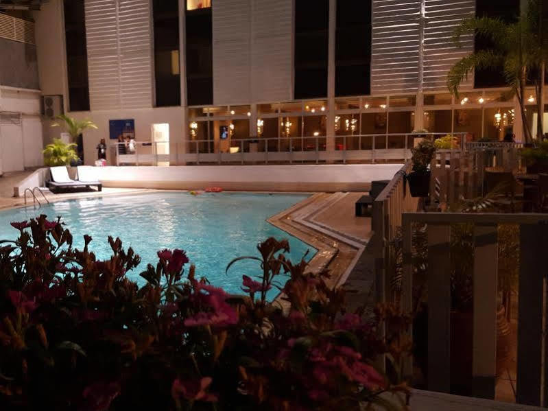 Hotel Le Saint Denis Exteriör bild