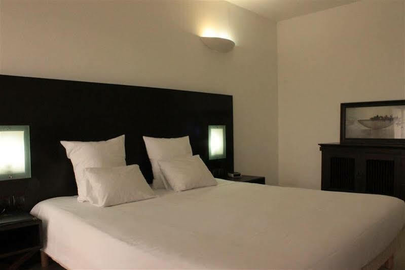 Hotel Le Saint Denis Exteriör bild